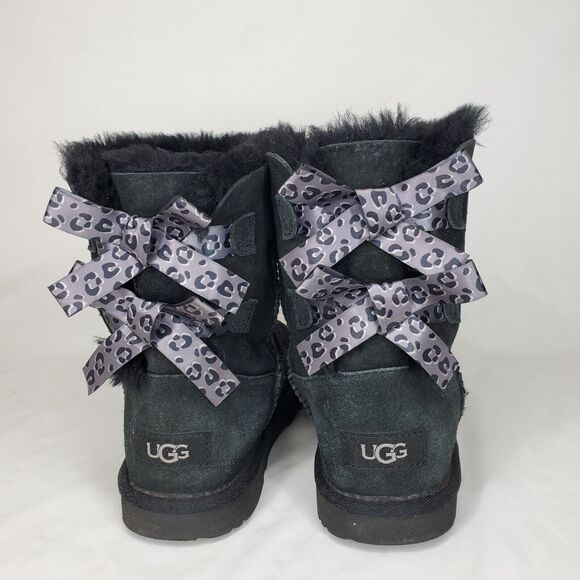 UGG Size 2 BAILEY BOW Suede Sherpa Lined Boots in Black - Picture 6 of 8